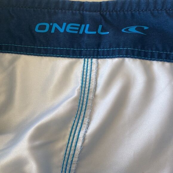 O'Neill Striped Boardshorts  Men's Size 32 Multi Colored Swim Shorts Summer Wear - Picture 8 of 11